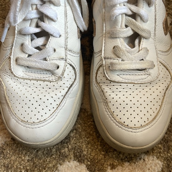 Veja Gold Sneakers Women Size 6 - Picture 7 of 12